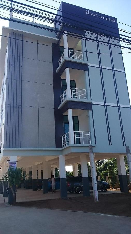 Nana Grand Aparthotel Phrae Exterior photo